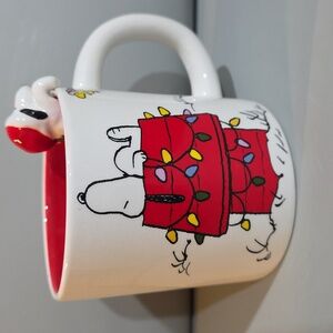 Peanuts Snoopy Christmas 16 oz Ceramic mug NEW
